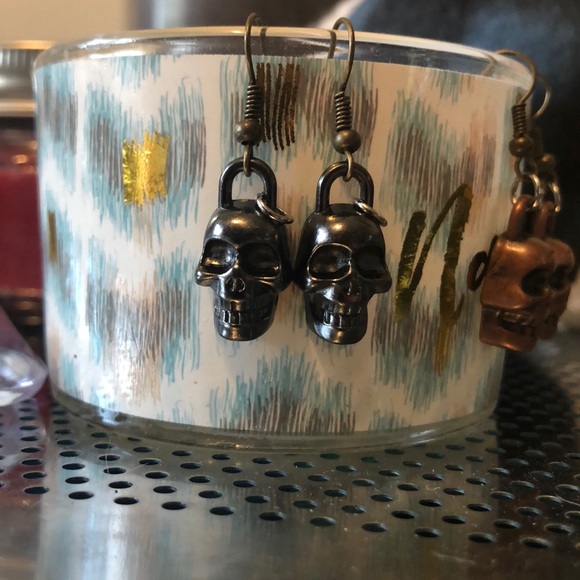 Awesome Skull Earrings Diff Colors! - Picture 2 of 8